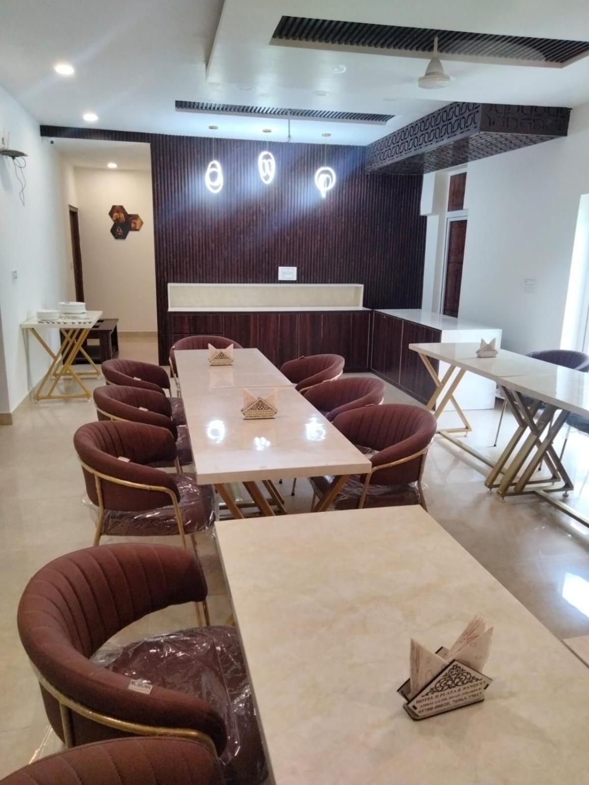 Hotel D Plaza Zirakpur Exteriör bild